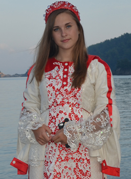 Струк Любовь